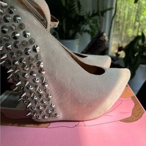 Jeffery Campbell Platform